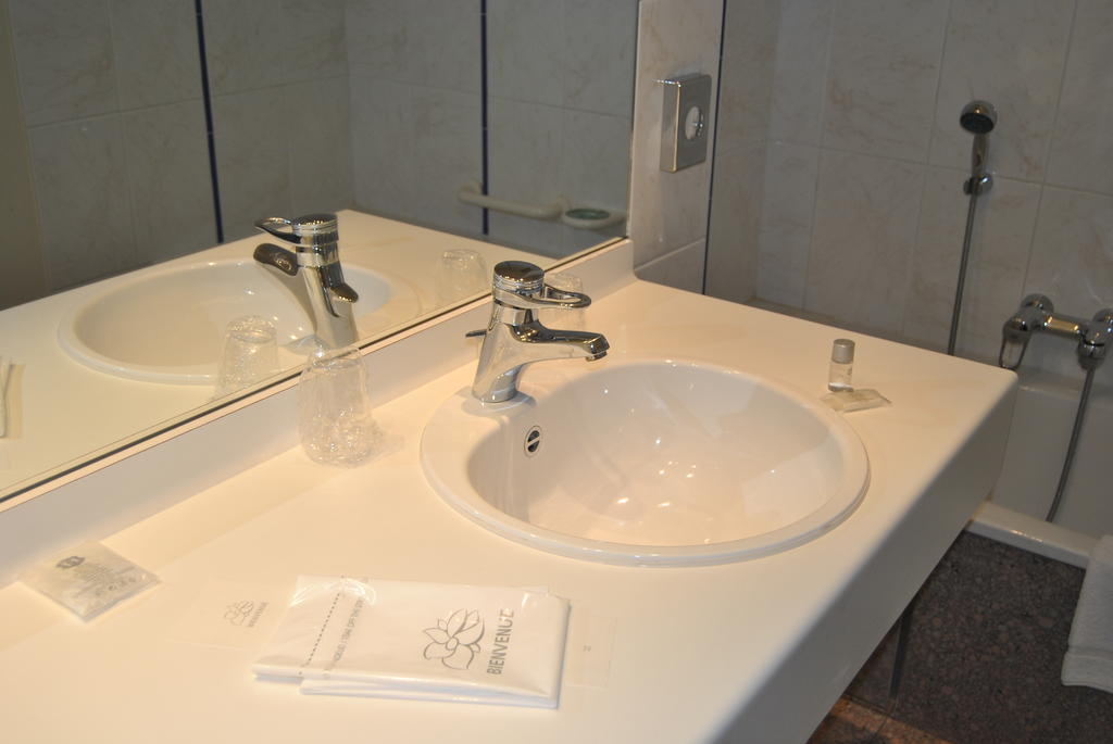 Greenpark Hotel Sint-Pieters-Leeuw 객실 사진