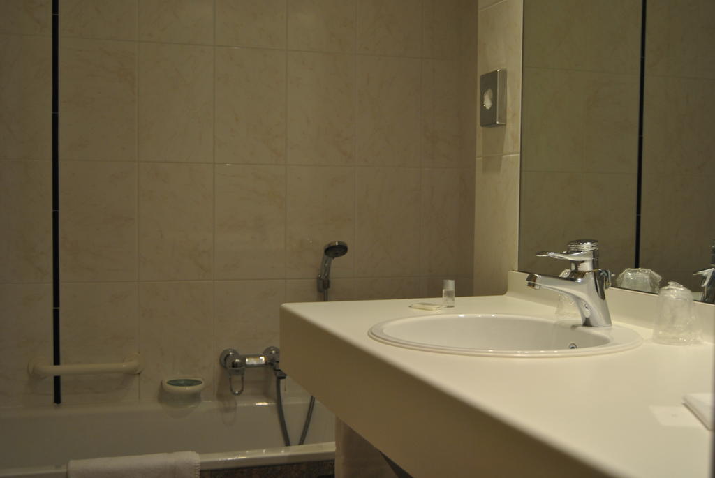 Greenpark Hotel Sint-Pieters-Leeuw 객실 사진